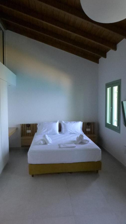 Caltabania Suites Áyios Nikítas Dış mekan fotoğraf