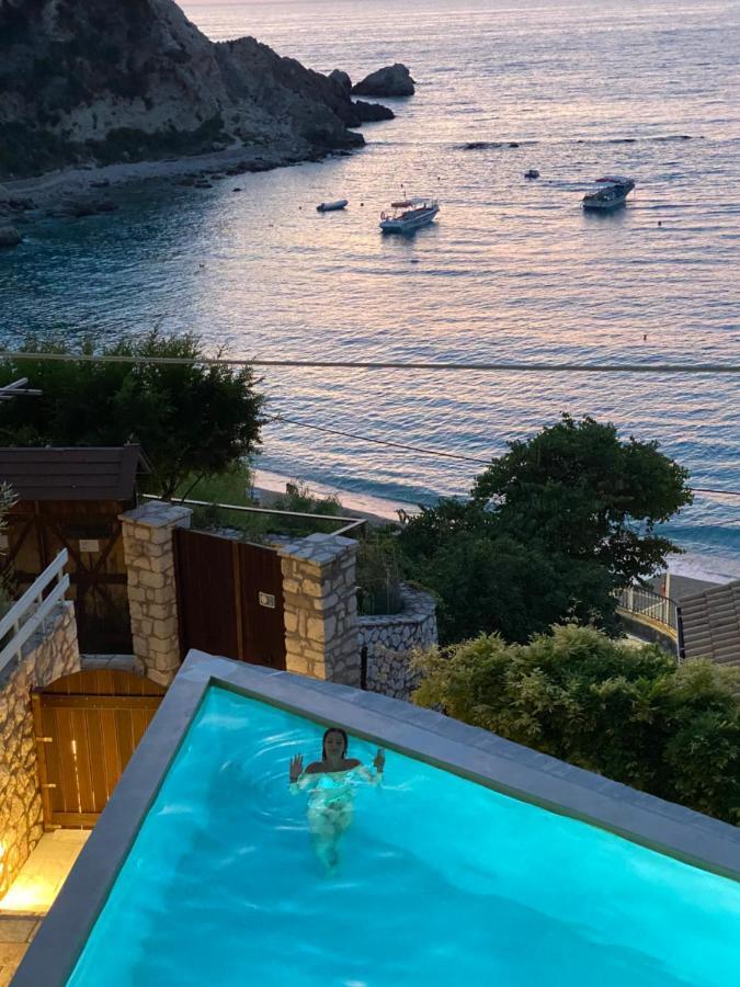 Caltabania Suites Áyios Nikítas Dış mekan fotoğraf